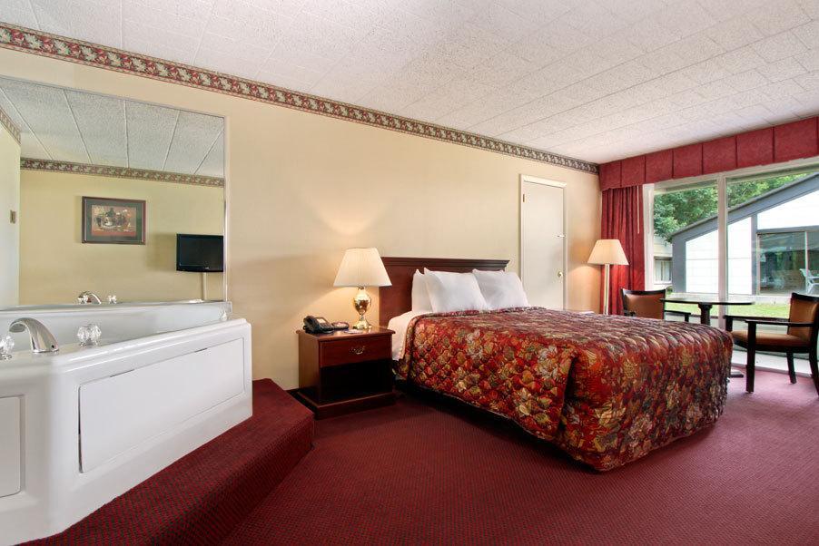 Days Inn East Stroudsburg Oda fotoğraf
